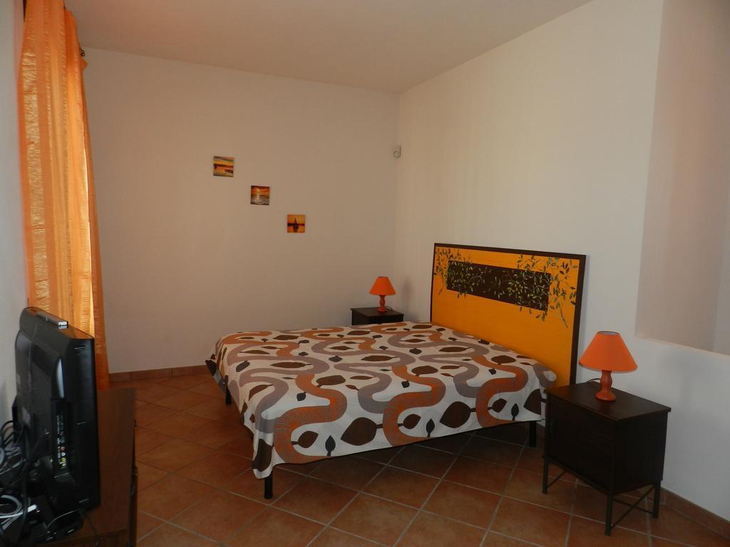 Baglio Olivastro Bed & Breakfast Digerbato Cameră foto